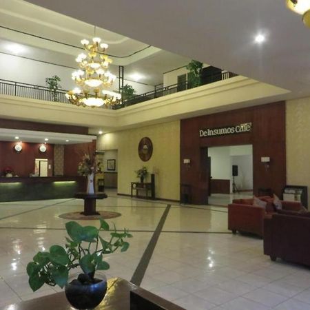 Insumo Palace Hotels & Resorts Kediri  Luaran gambar