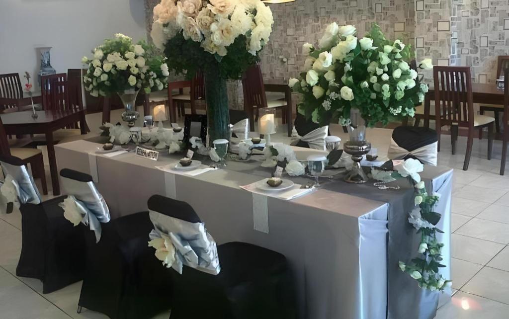 Insumo Palace Hotels & Resorts Kediri  Luaran gambar