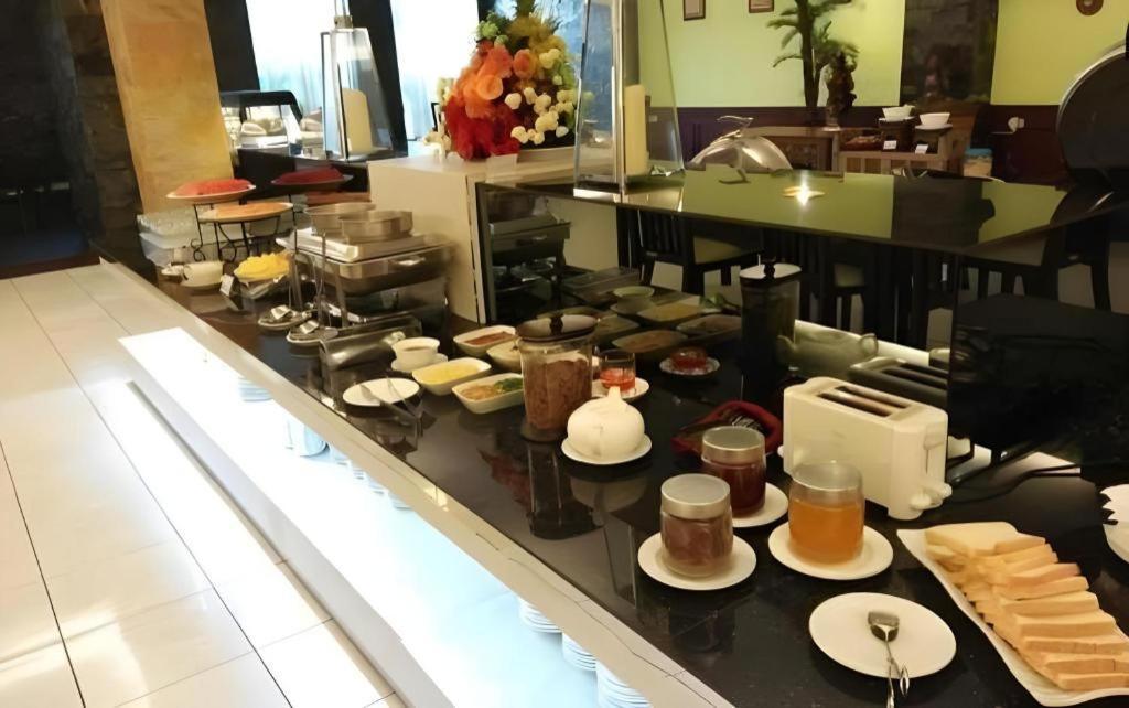 Insumo Palace Hotels & Resorts Kediri  Luaran gambar